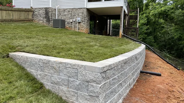 Segmental retaining wall with fresh sod
